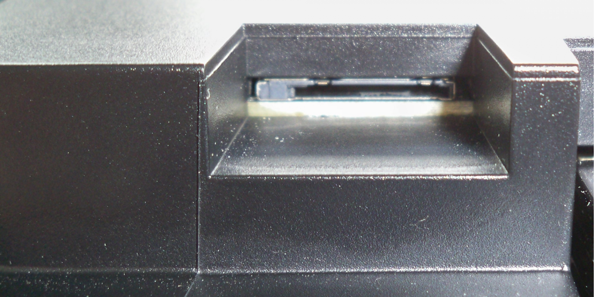 ALAN Schritt für Schritt: Schacht für µSD-Karte an BRAIN (Bild 2)